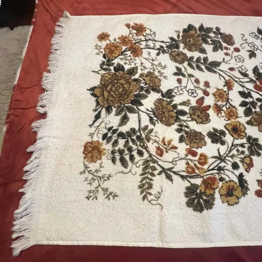 VTG 70s Cannon Royal Family Fringed Floral Towel Green Brown Orange Yellow 22x41